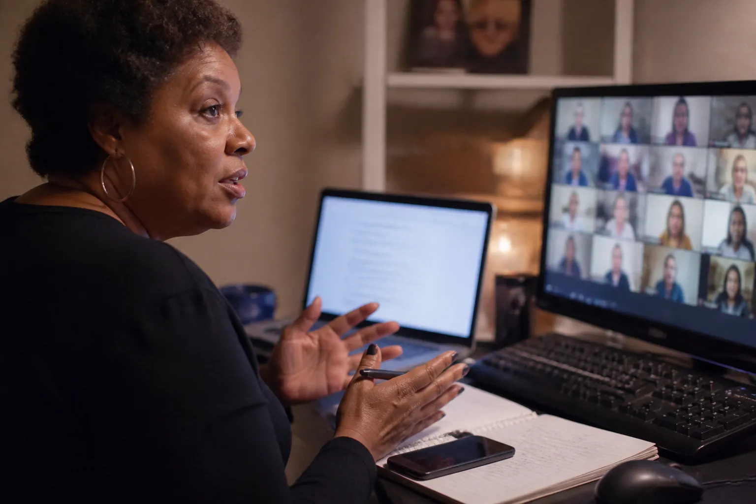 DARCC educator leads an online Lunch & Learn on trauma-informed care and prevention for Dallas community members.